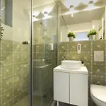 Comfortable 1br With Balcony In Downtown * Bukarest
