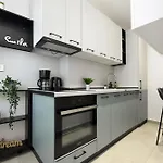 Apartment Comfortable 1br With Balcony In Downtown