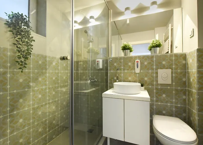 Comfortable 1br With Balcony In Downtown * Bukarest