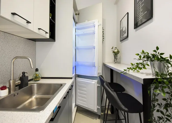 Comfortable 1br With Balcony In Downtown Lejlighed Bukarest