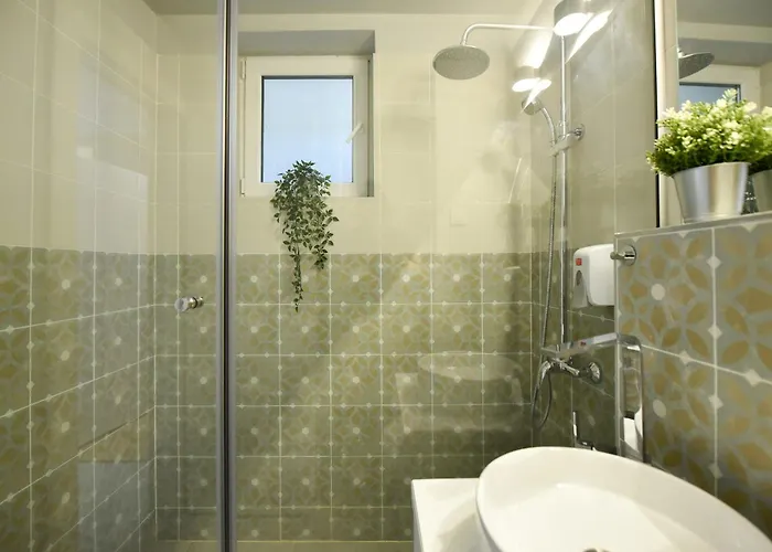 Apartament Comfortable 1br With Balcony In Downtown