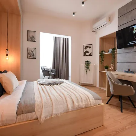 Comfortable 1br With Balcony In Downtown Daire Bükreş