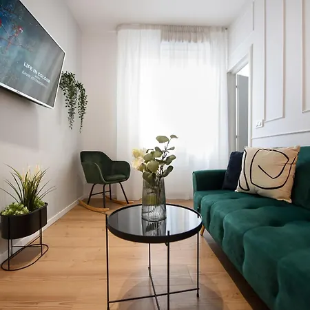 Apartment Comfortable 1br With Balcony In Downtown Bucharest
